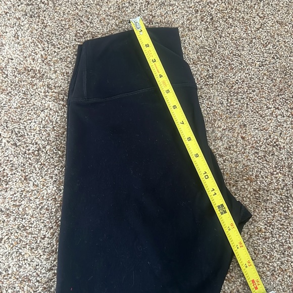 ALO Yogo black leggings, size medium - Picture 5 of 5